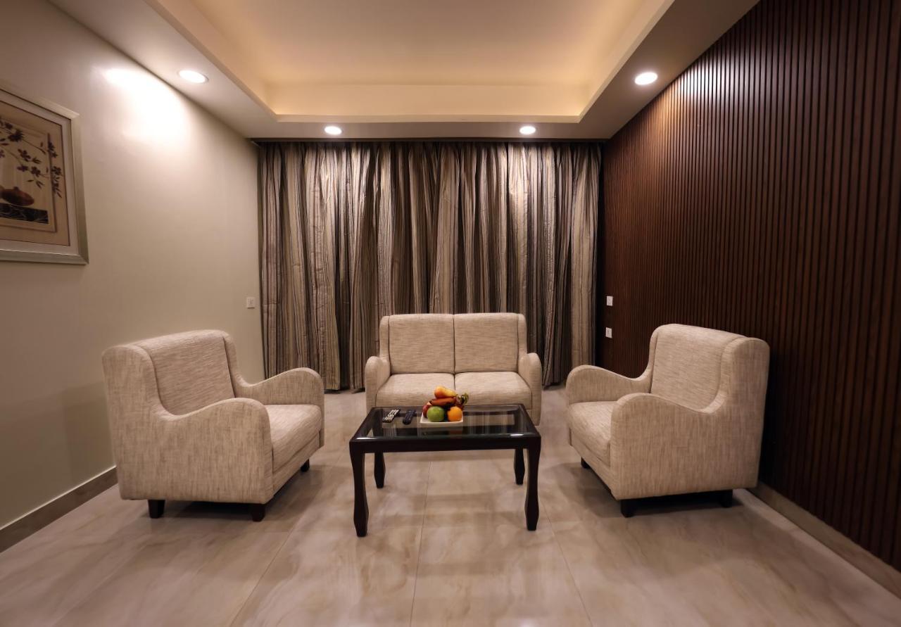 Anukulas Residency - Vellore Bagian luar foto